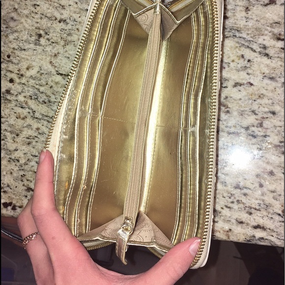 💎MK Wallet💎 - Picture 2 of 4